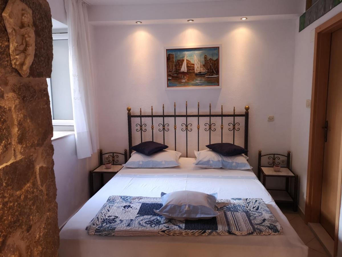 Apartments Spiro Split Bagian luar foto