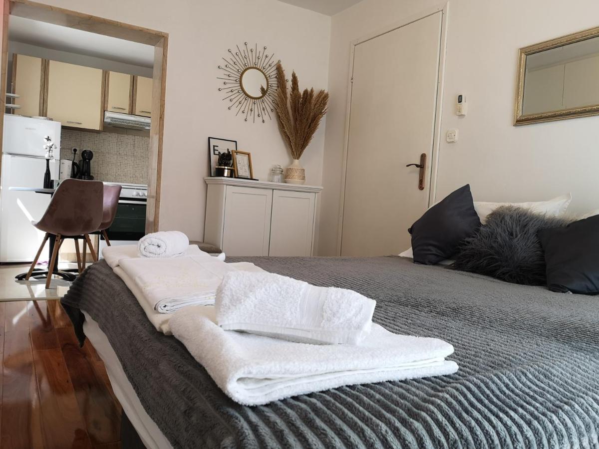 Apartments Spiro Split Bagian luar foto
