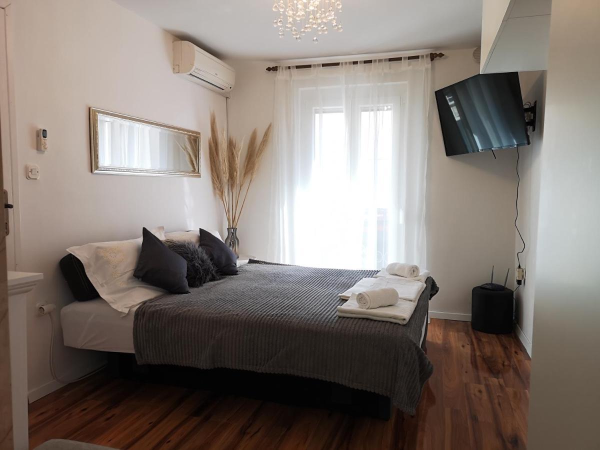Apartments Spiro Split Bagian luar foto