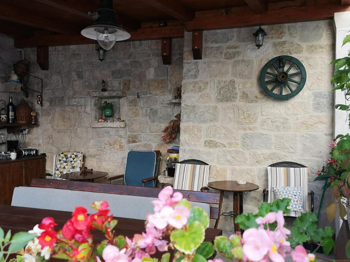 Apartments Spiro Split Bagian luar foto