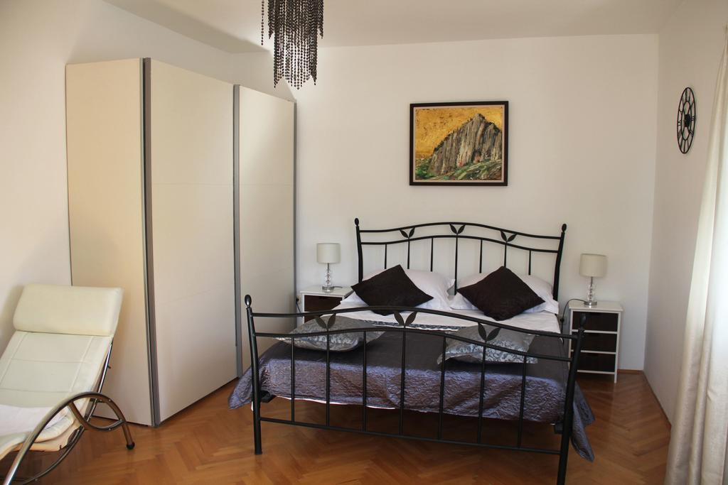 Apartments Spiro Split Bagian luar foto